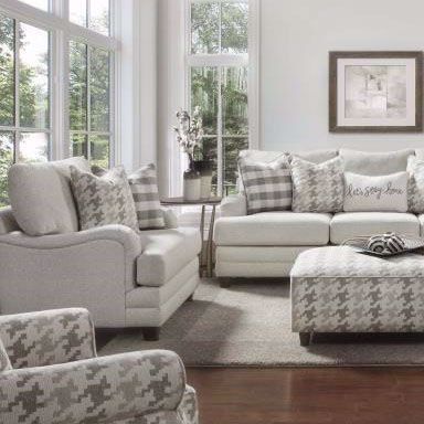 Bryant Loveseat
