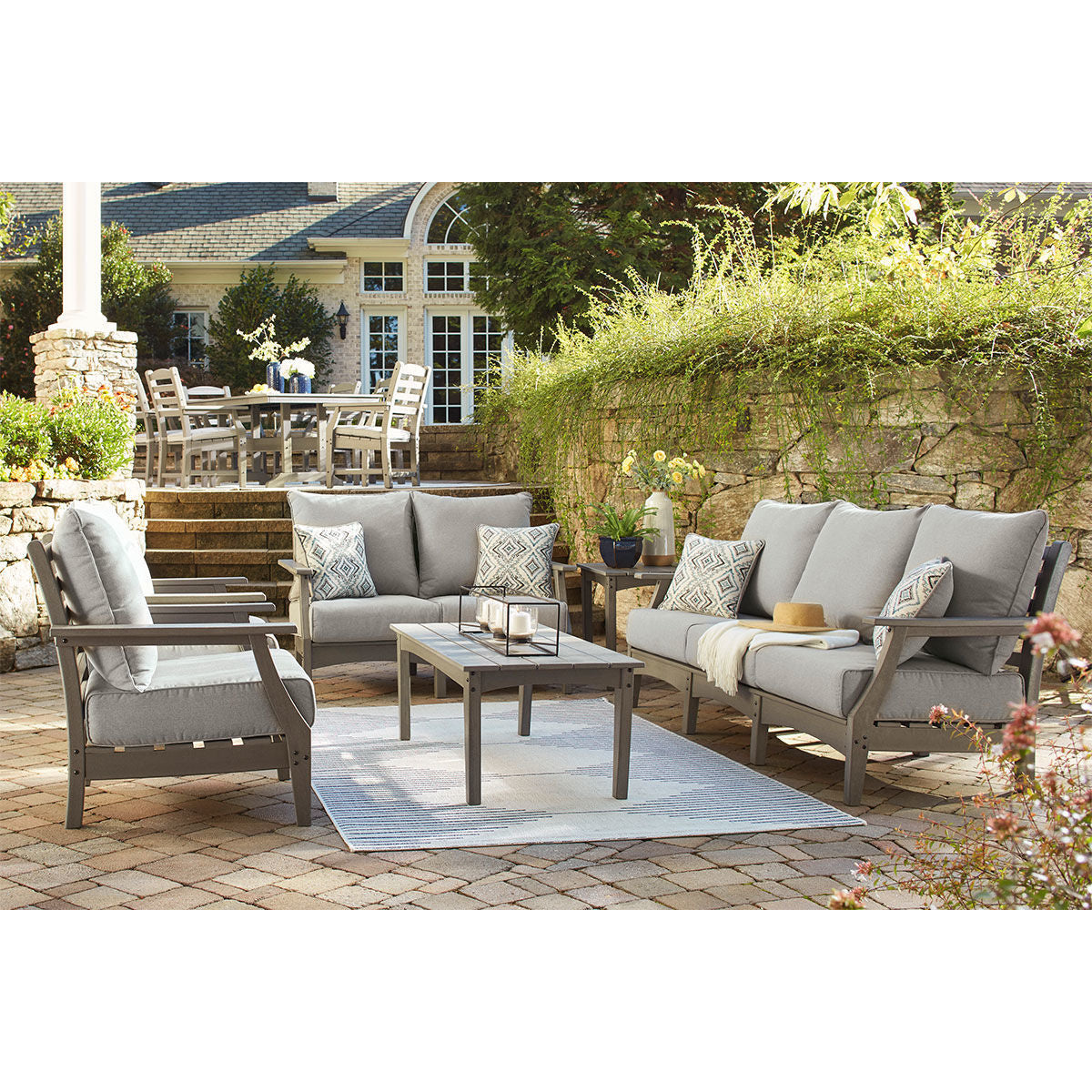 DESTIN LOVESEAT