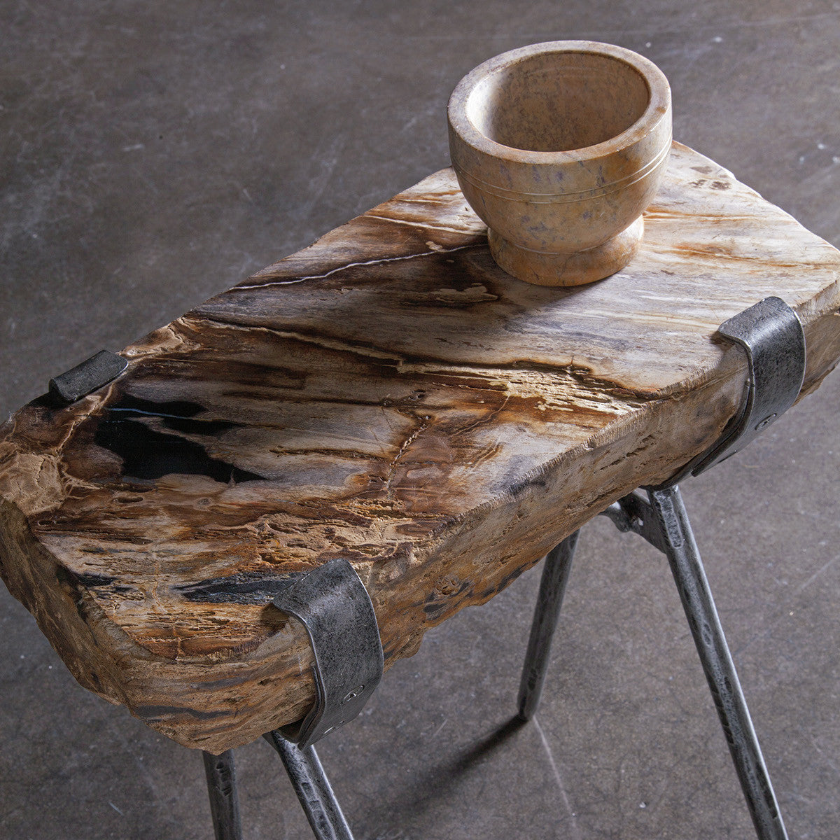 WYATT SPOT TABLE
