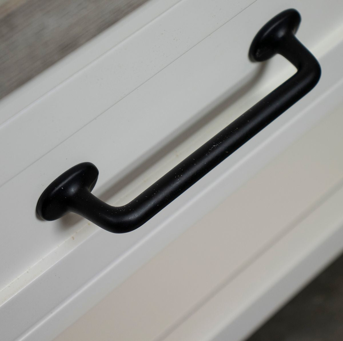 CORA SMALL COCKTAIL TABLE