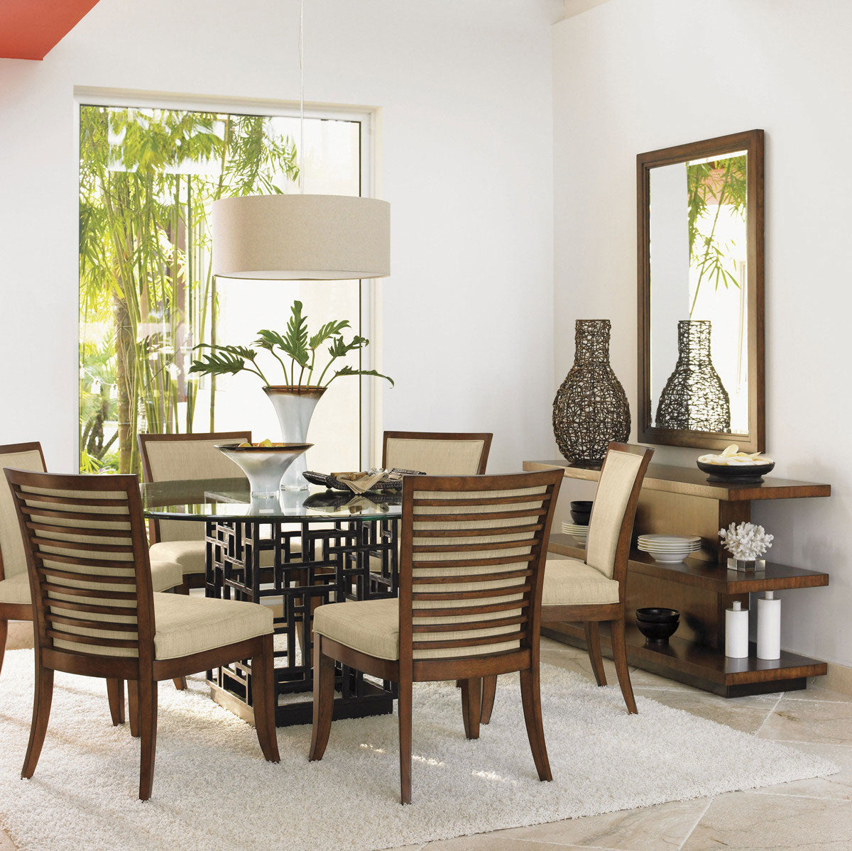 KOWLOON SIDE CHAIR