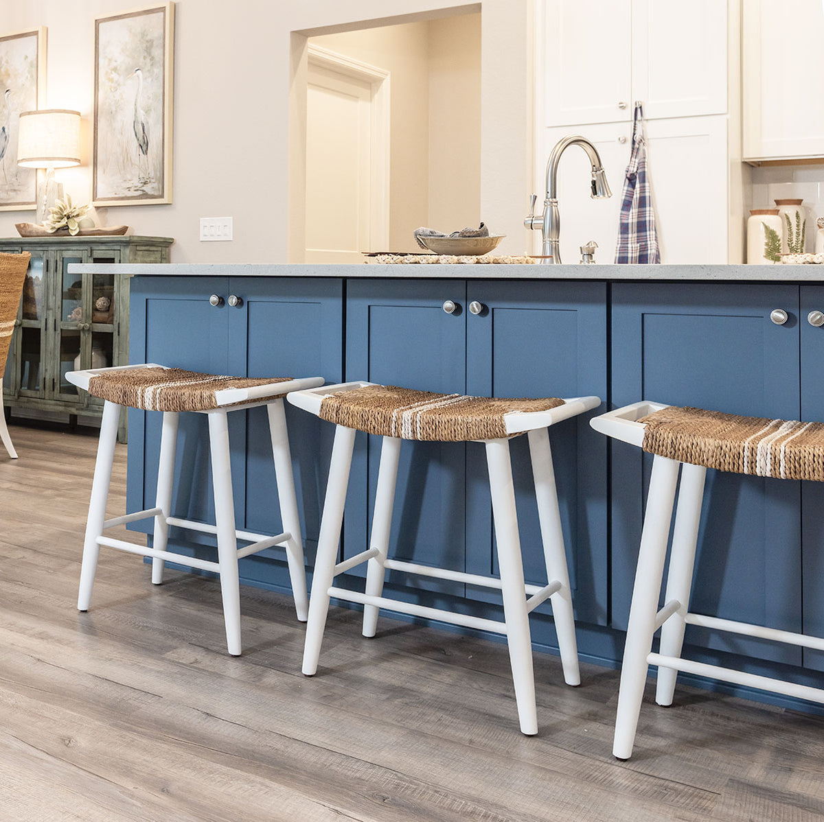 COUNTER STOOL