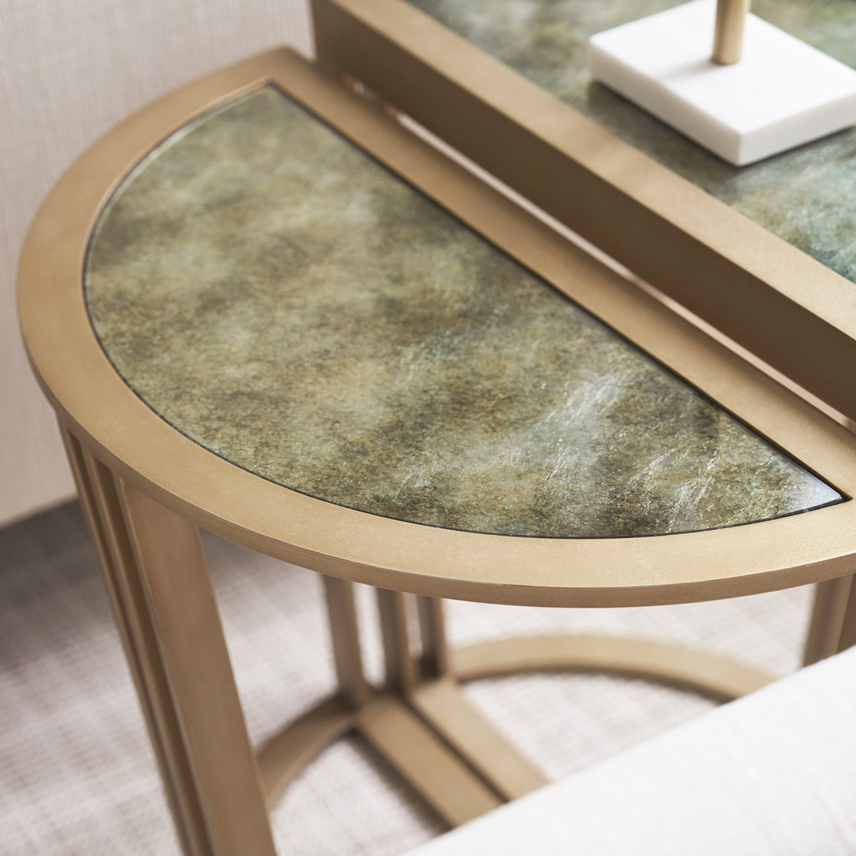 BROOKE BUNCHING ACCENT TABLE