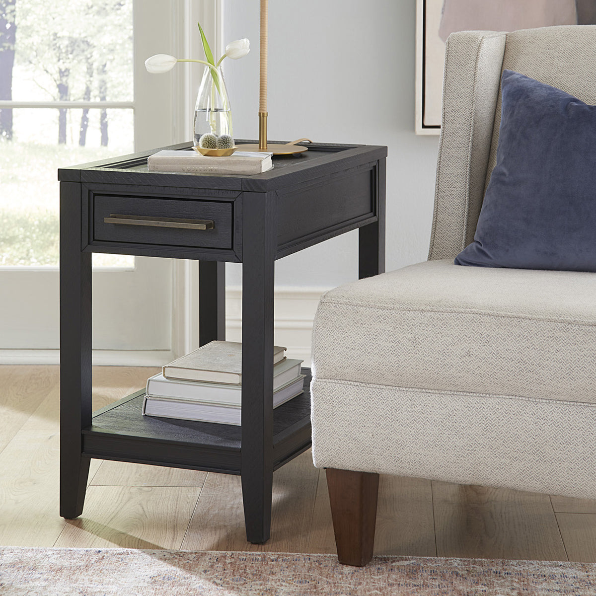 CAMDEN CHAIRSIDE TABLE