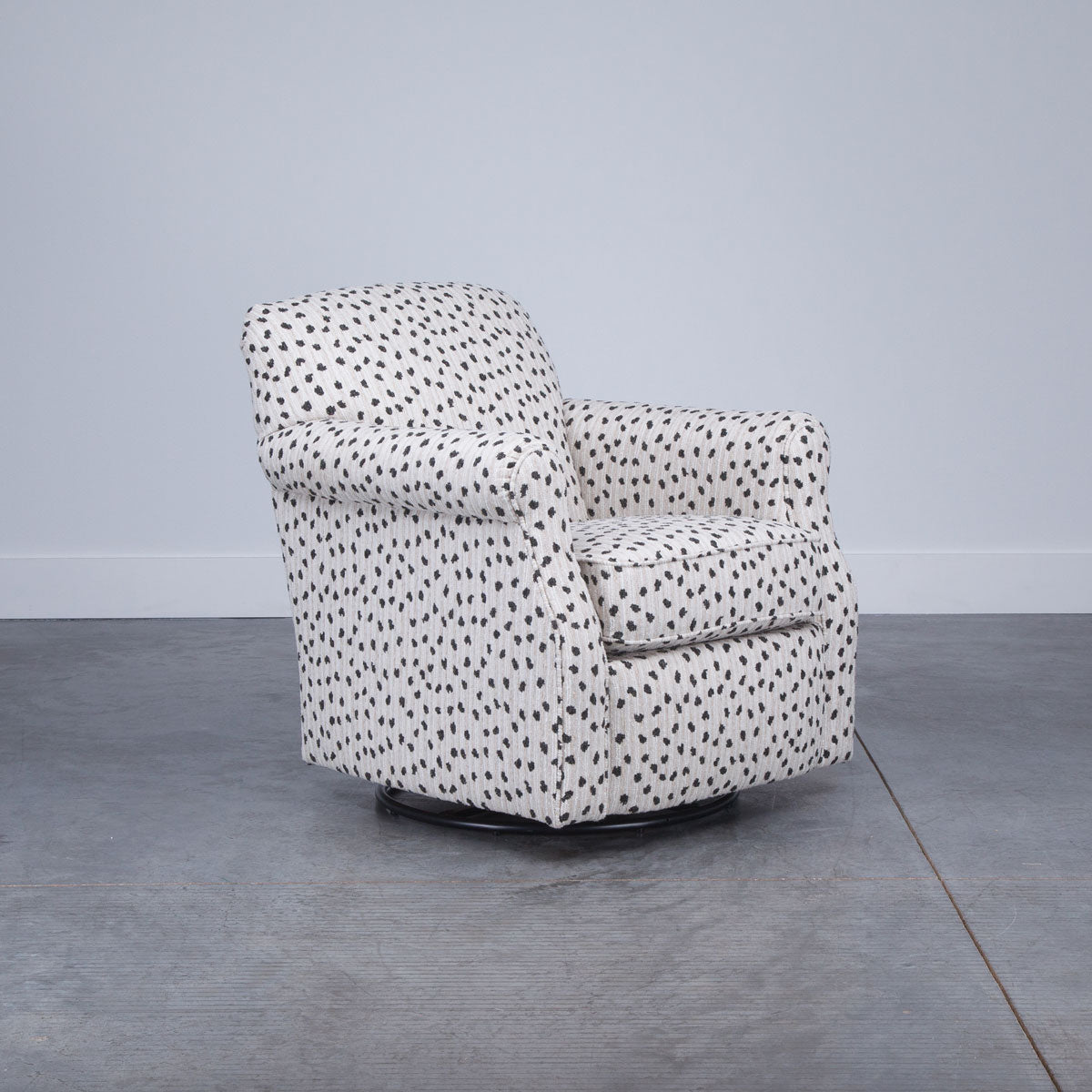 MABLE SWIVEL CHAIR