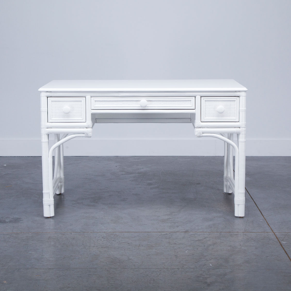 SUMMER RETREAT DESK