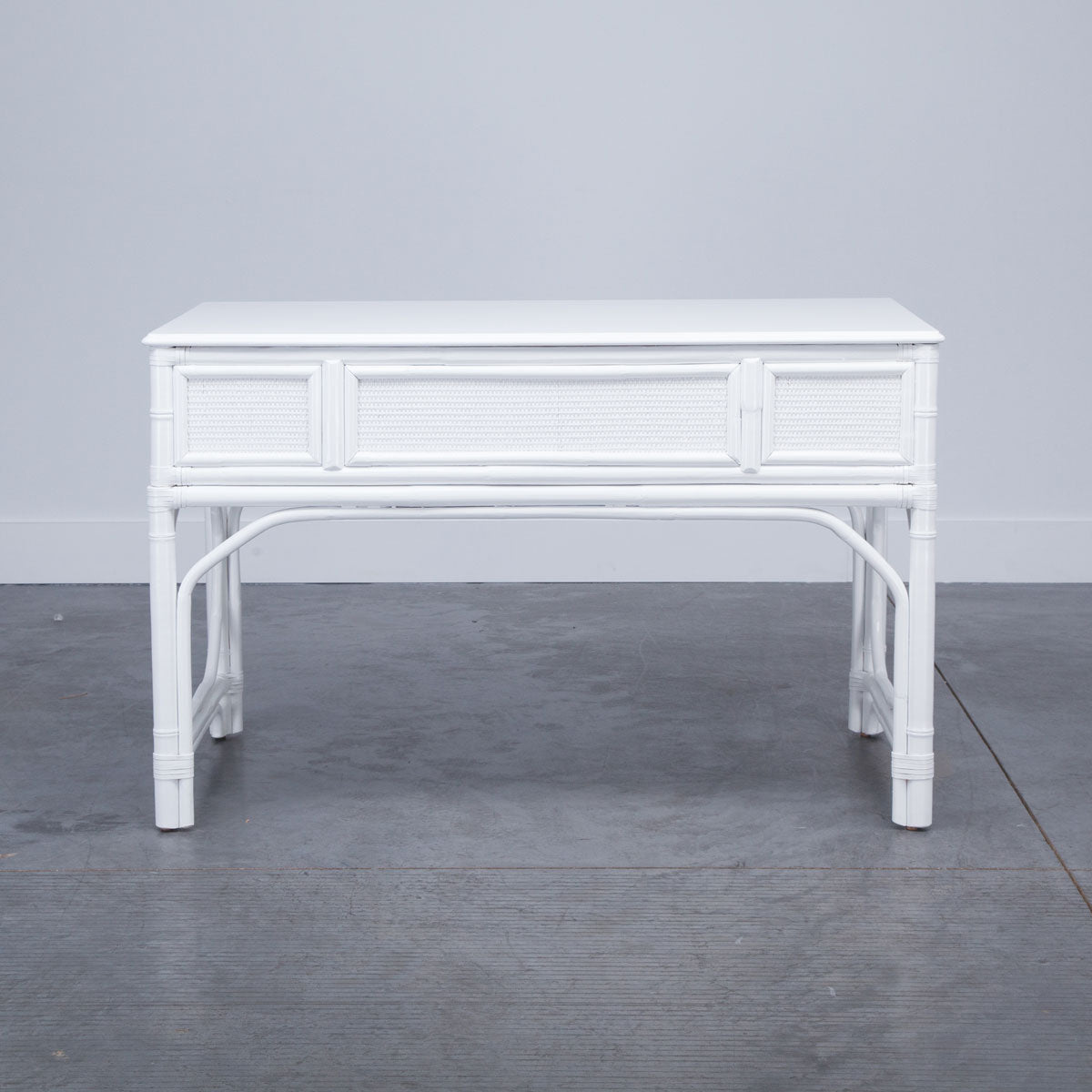 SUMMER RETREAT DESK