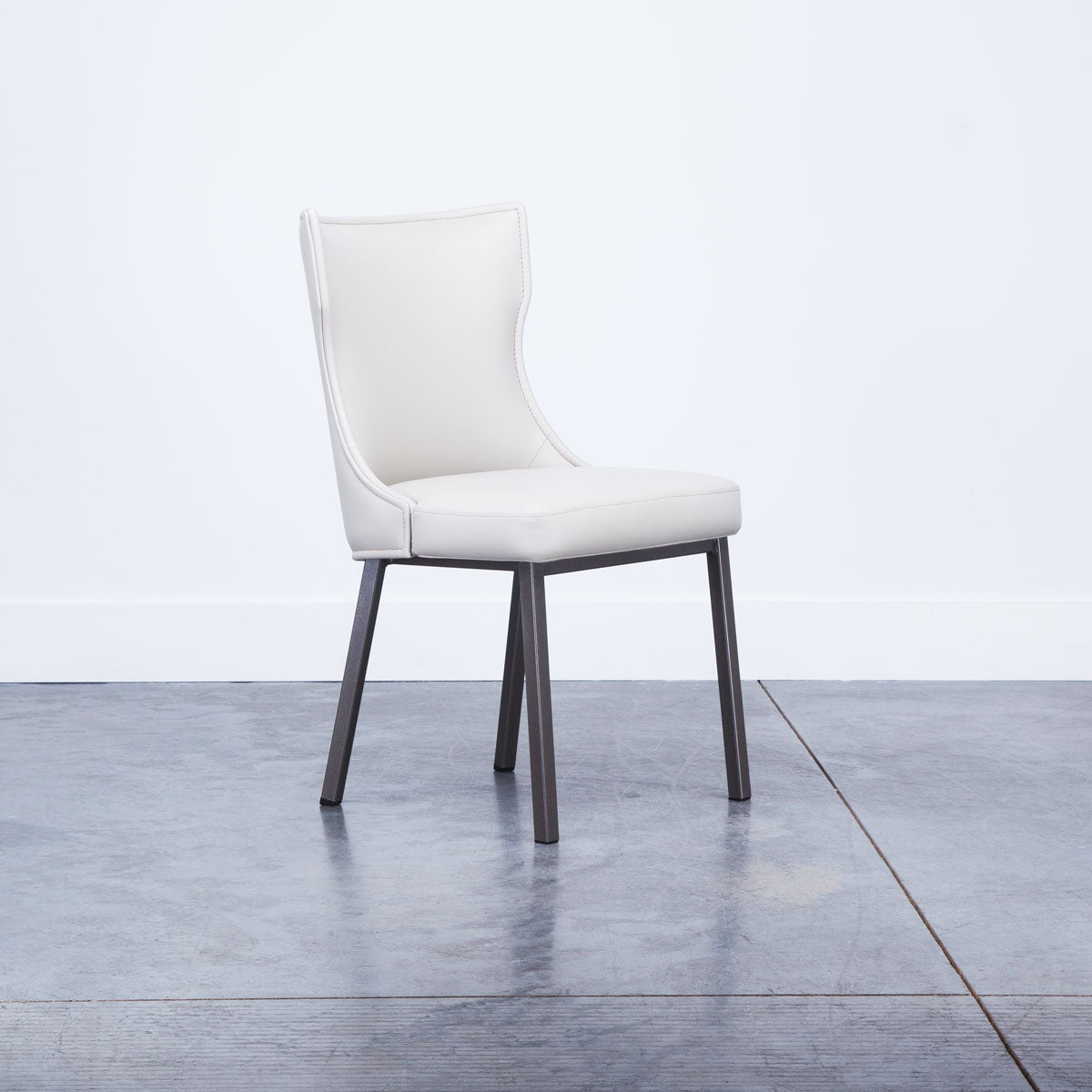 LUNA CHAIR W/METAL LEGS