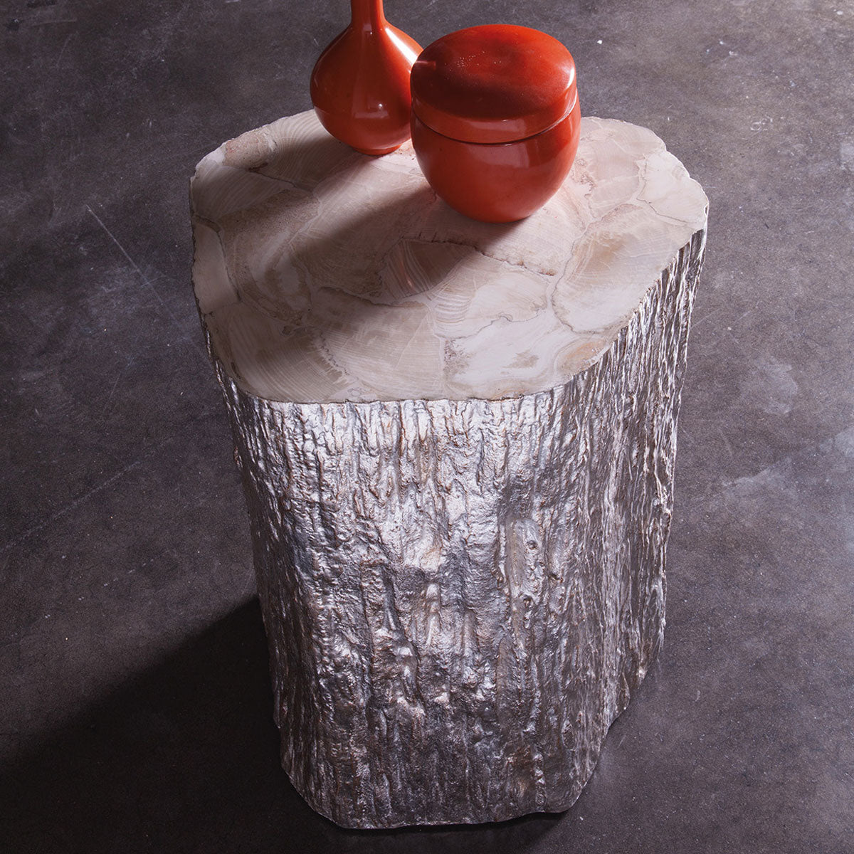 TRUNK SEGMENT ACCENT TABLE