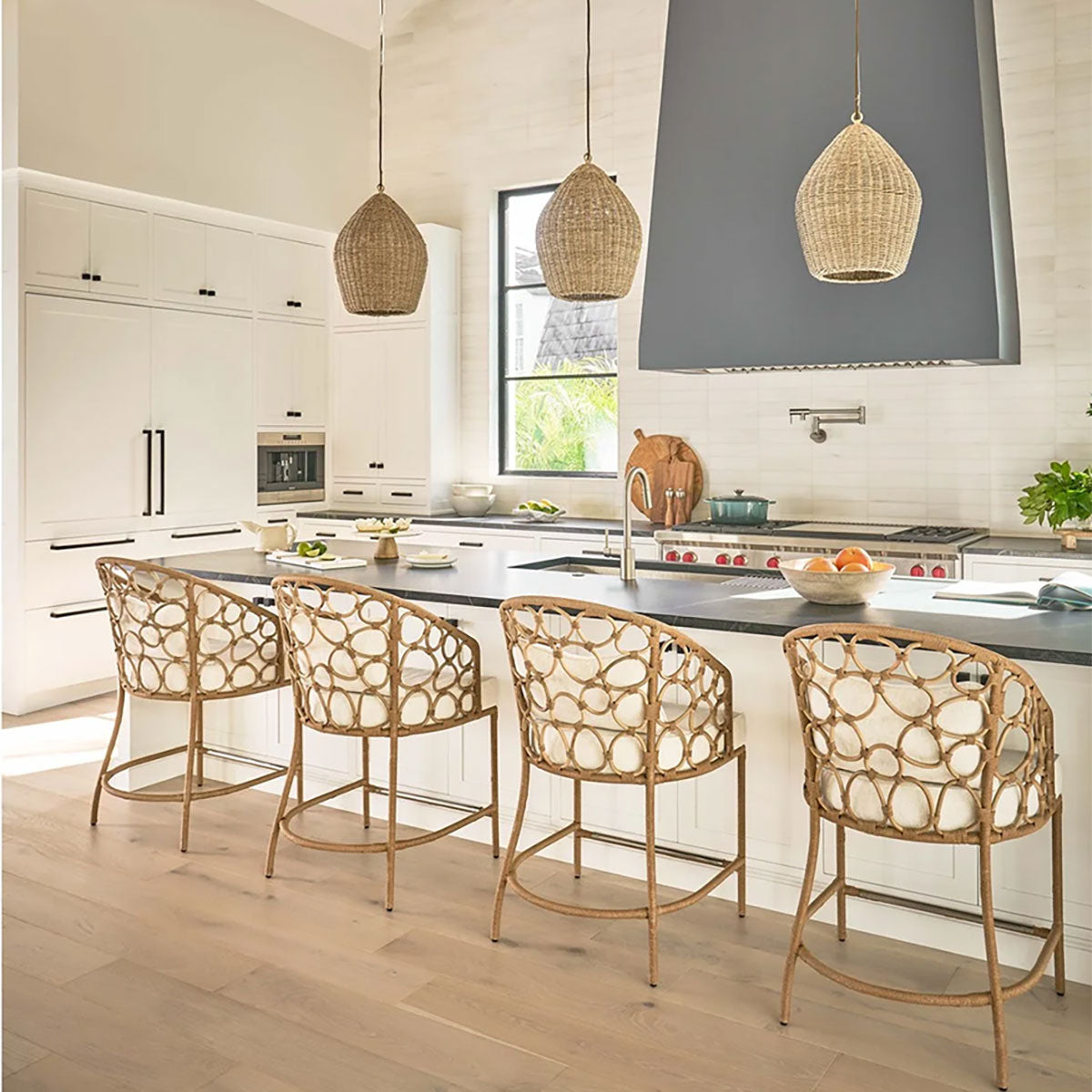 PEBBLE NATURAL COUNTER STOOL