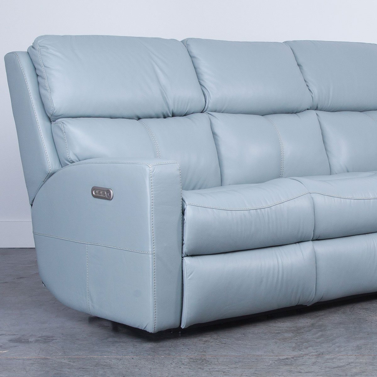 SCORE RECLINING SOFA W/ POWER HEADREST AND LUMBAR