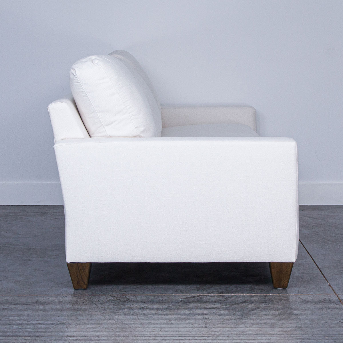 CUSTOM FULL FRONT GRAND 3/3 SOFA