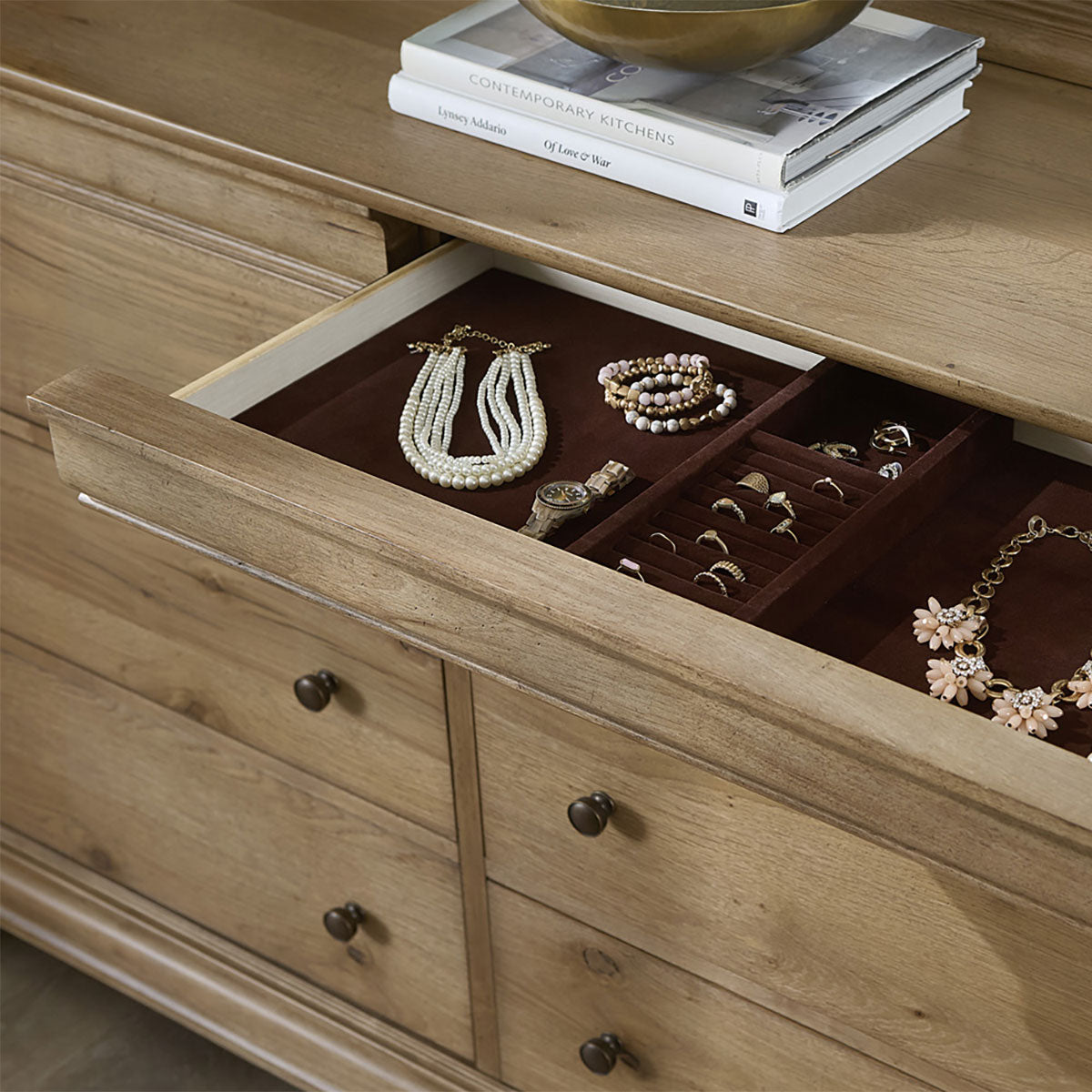 CHATEAU PHILIPPE DRESSER
