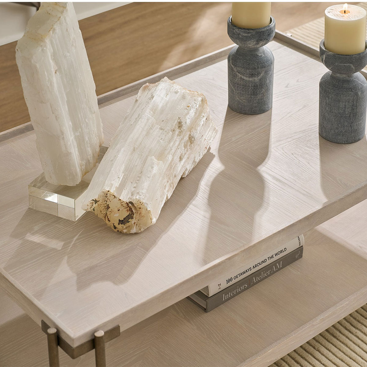 SELKIE COCKTAIL TABLE