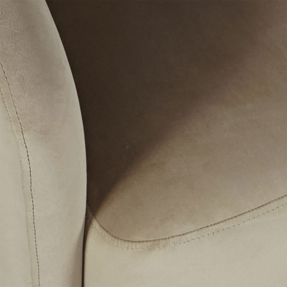 SUTTON SWIVEL CHAIR IN SAND