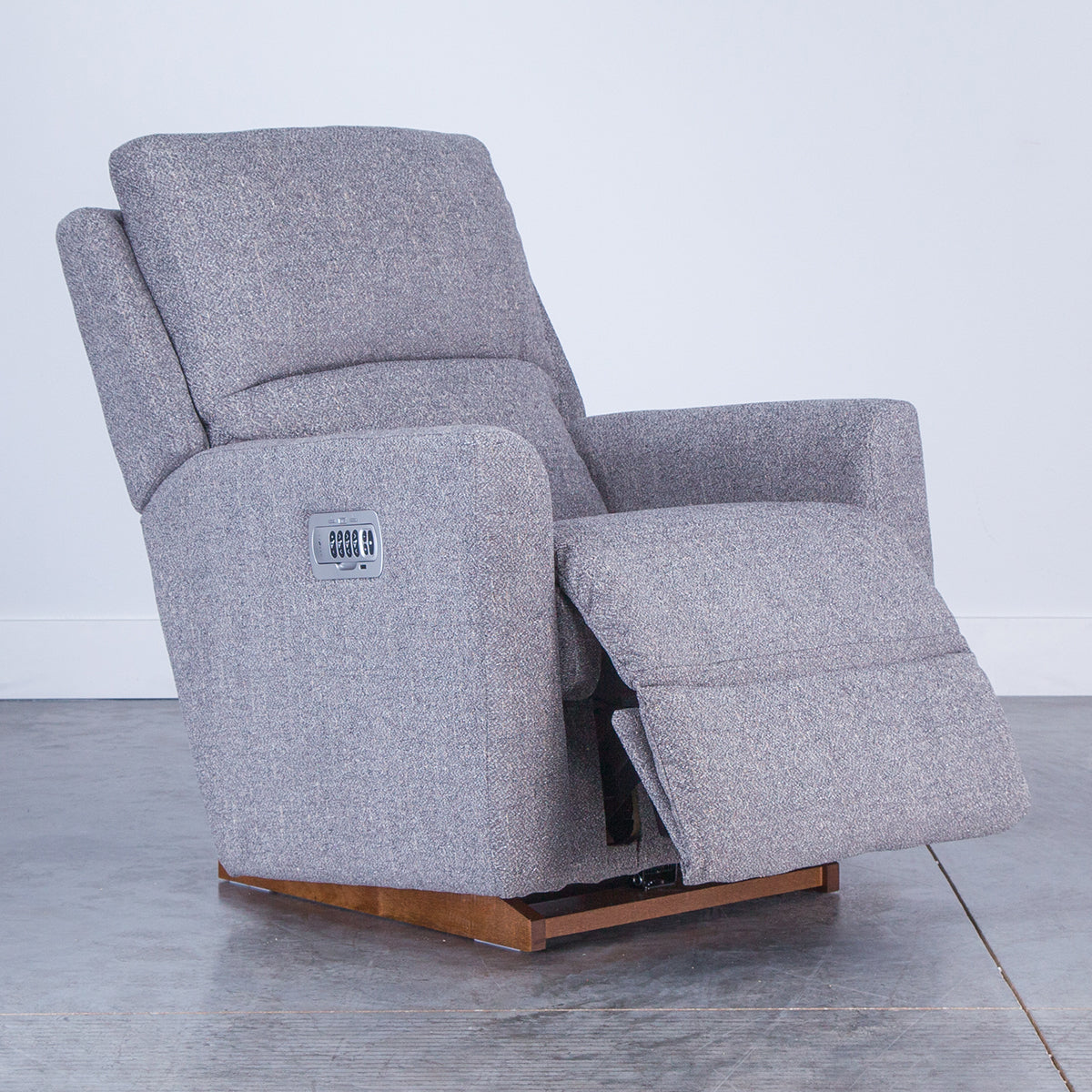 WYNNE POWER RECLINER W/PHR/LUM/RW