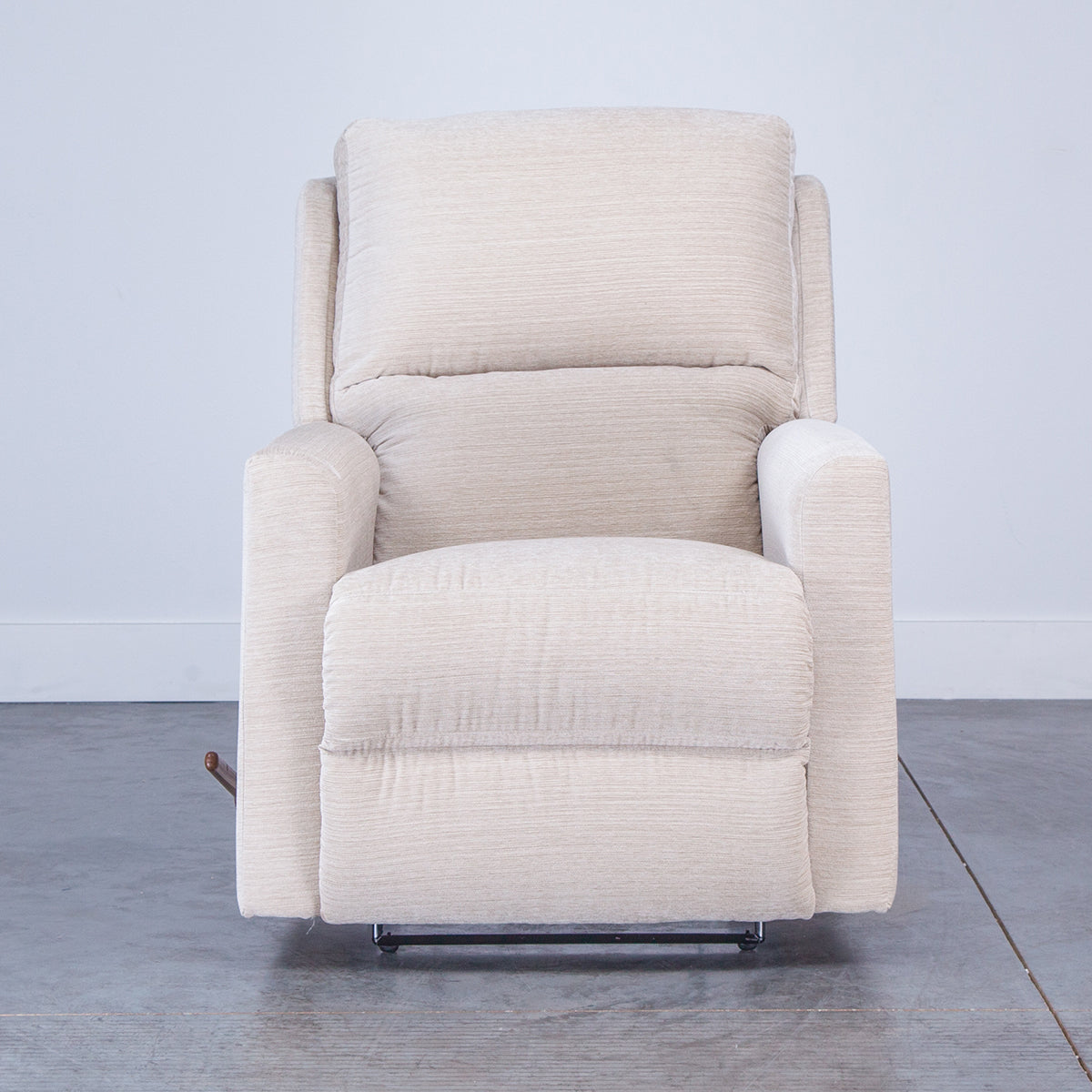 WYNNE WALL RECLINER
