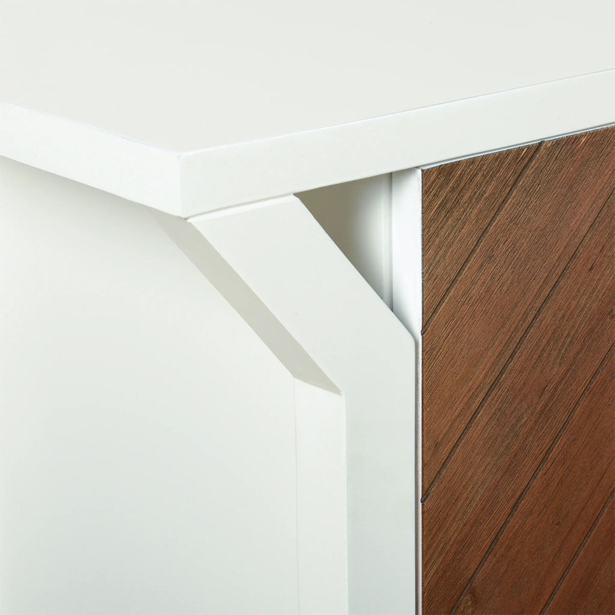 AMBER & WHITE 4DR CABINET