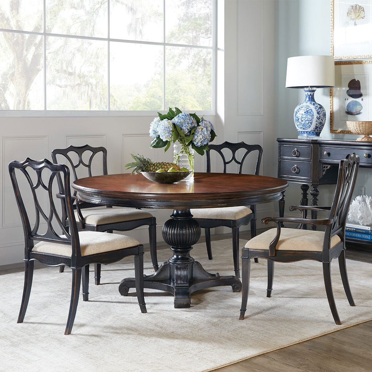 CHARLESTON ROUND DINING TABLE