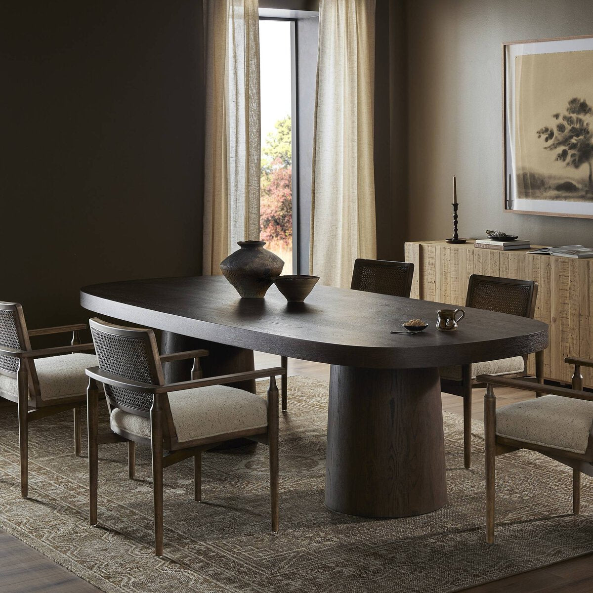 VALEN DINING TABLE