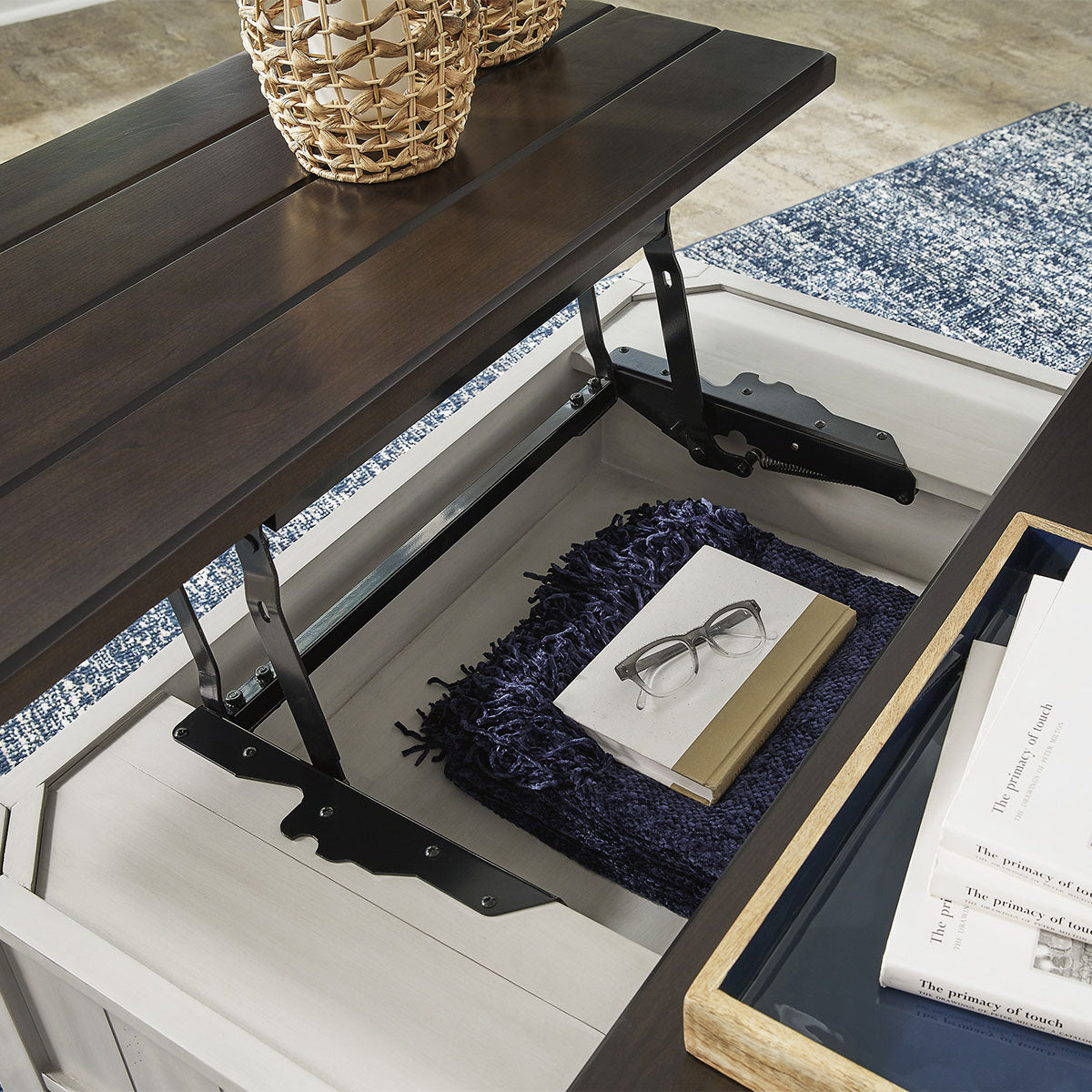 DARBON LIFT TOP COCKTAIL TABLE