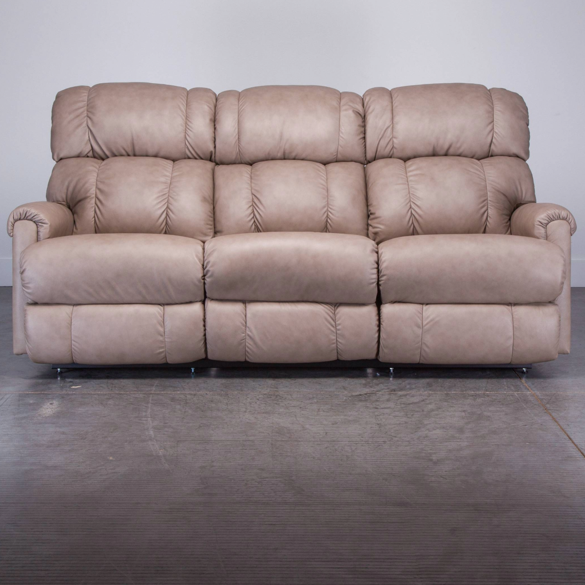 PINNACLE WALL SOFA W/PHR/LUM