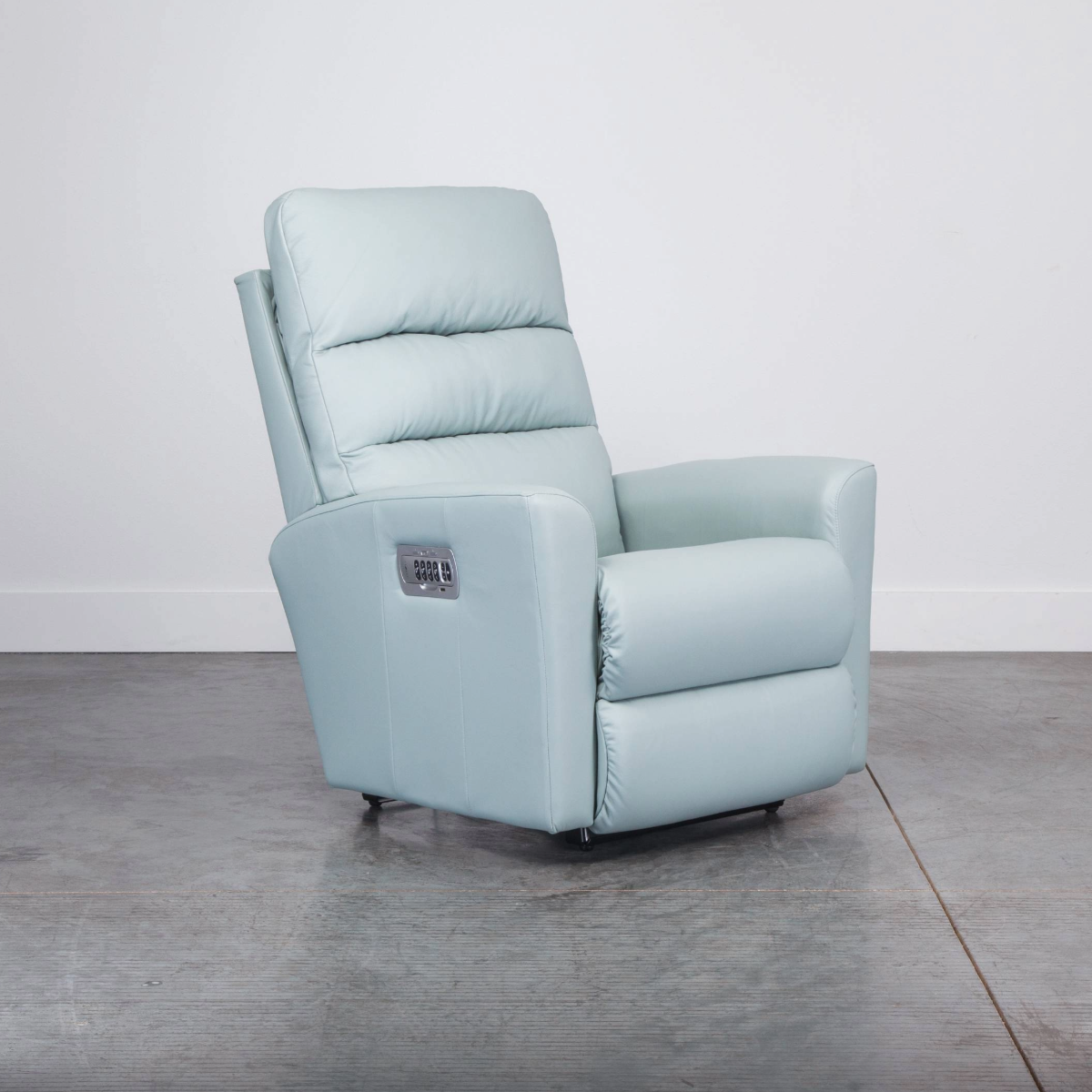 LIAM WALL RECL W/POWER HEADREST /LUMBAR