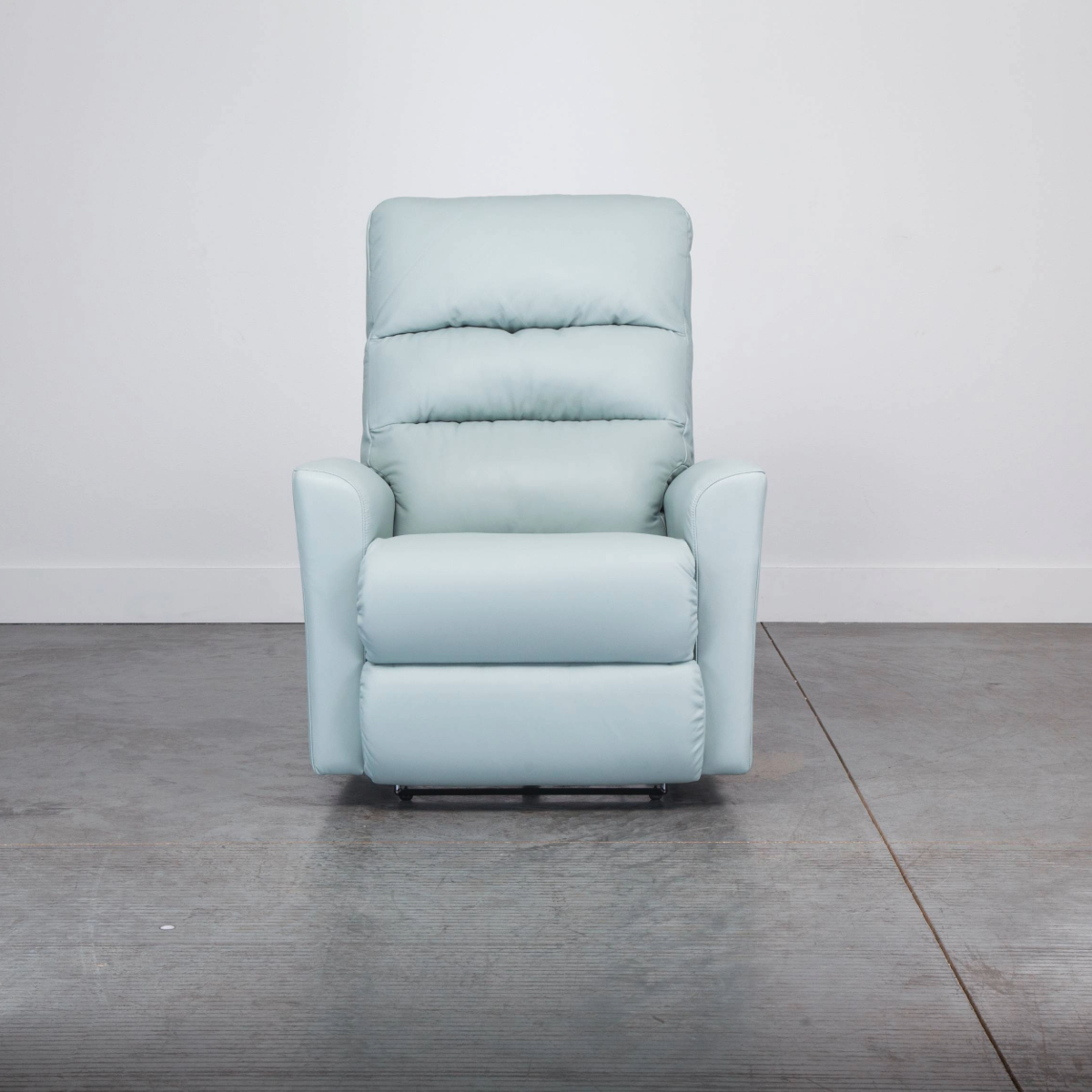 LIAM WALL RECL W/POWER HEADREST /LUMBAR