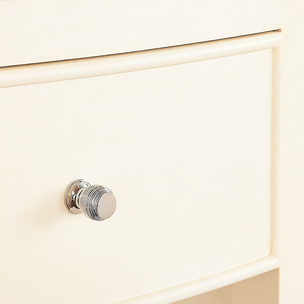 NEWBURY WHT BEDSIDE TABLE