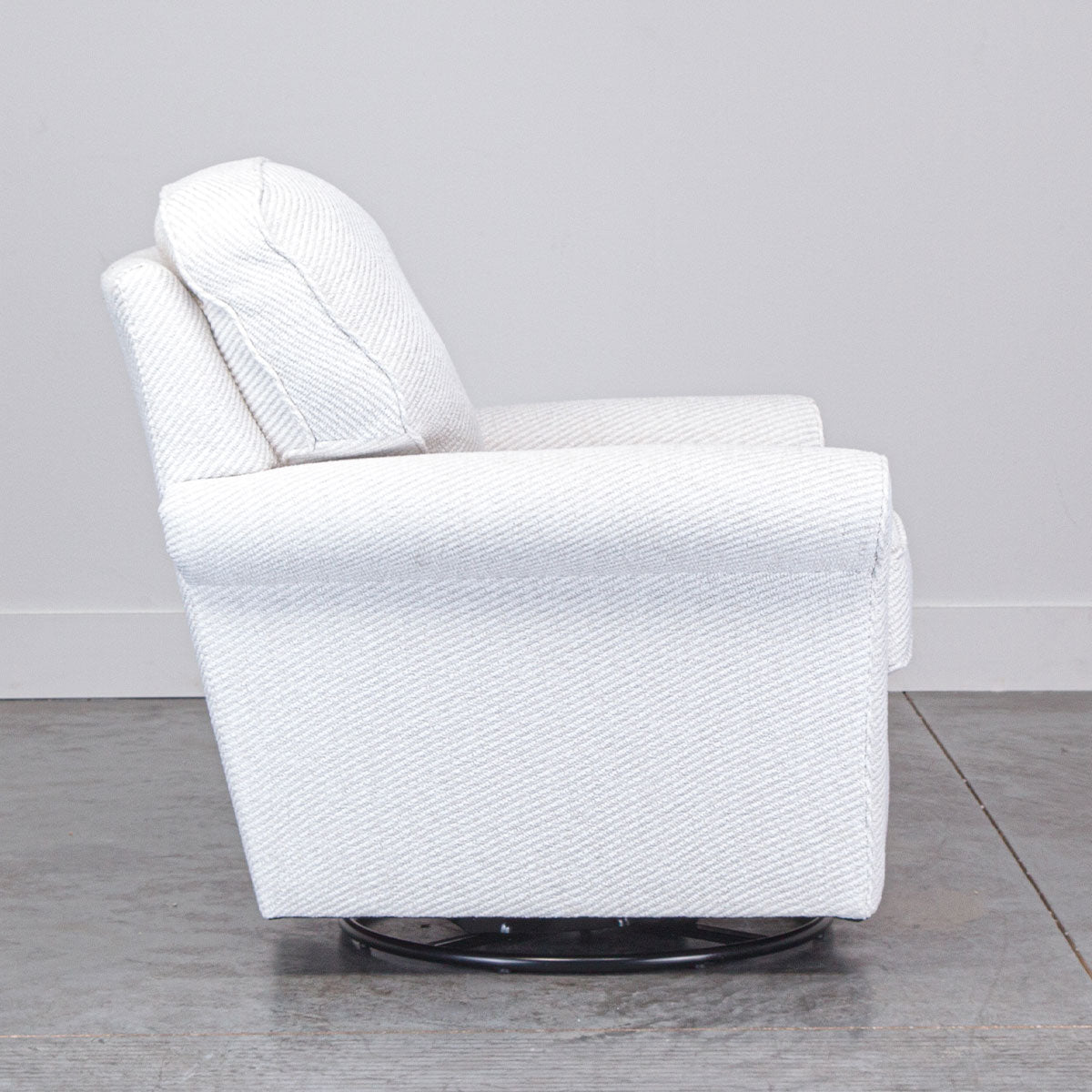 PARKWAY SWIVEL GLIDER CHAIR