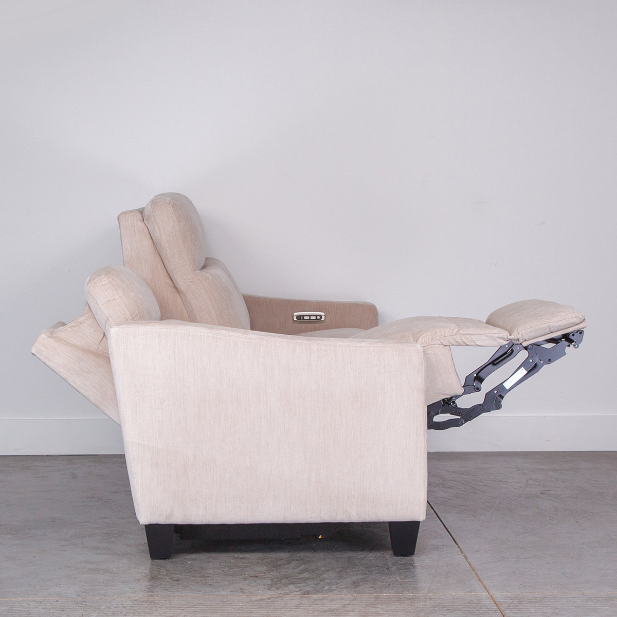 QUINAULT SOFA W/PHR