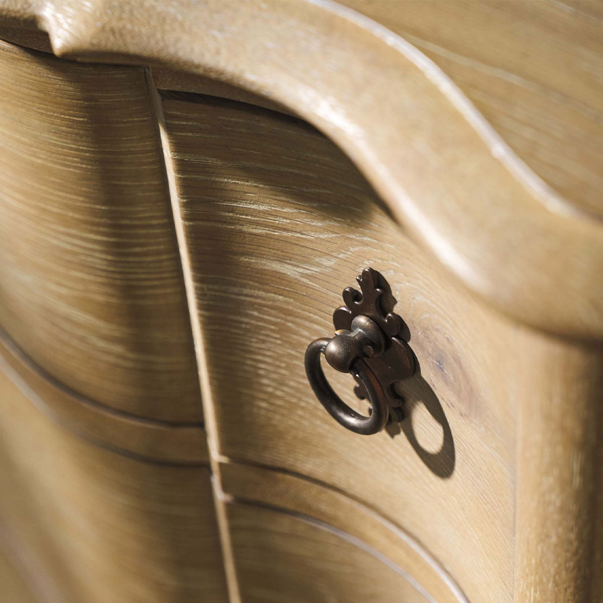 CAMINO HALL CHEST
