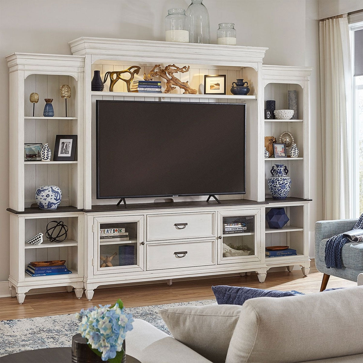 ALLYSON PARK 72" TV ENT CENTER