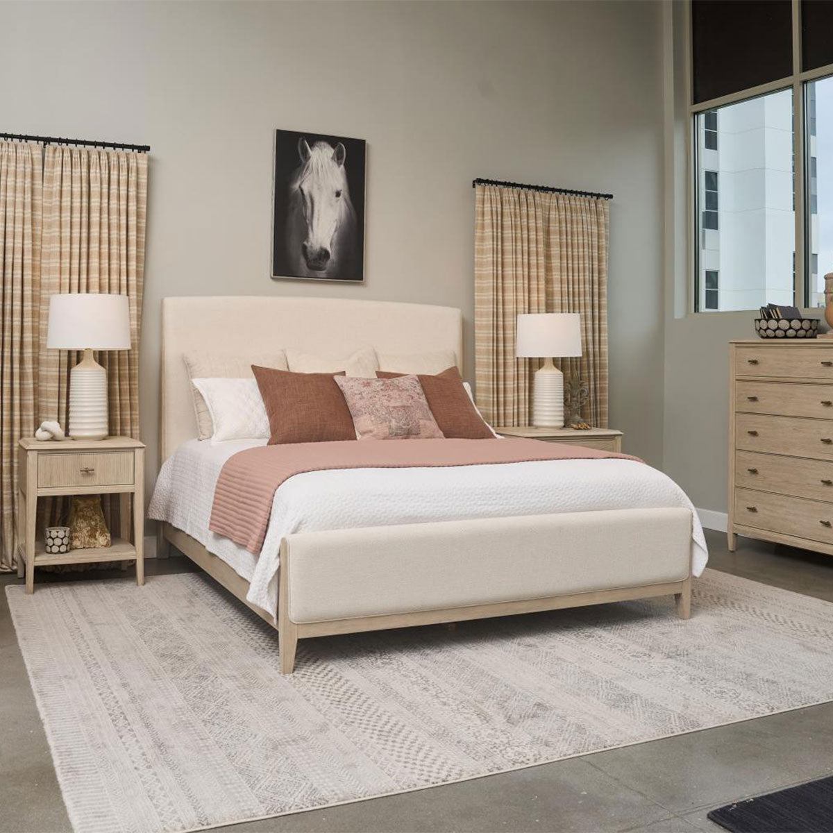 carmella upholstered#size_king