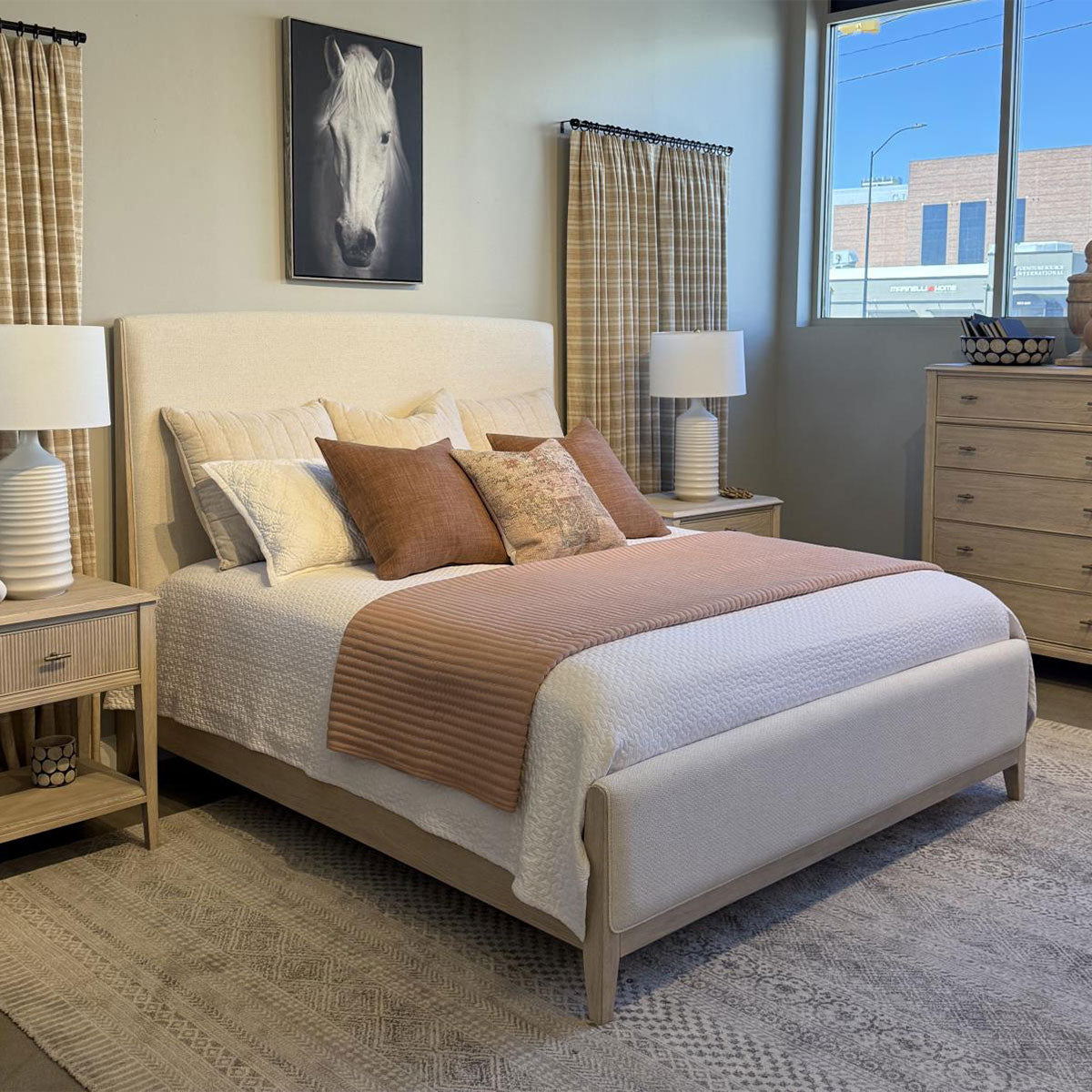 carmella upholstered#size_king