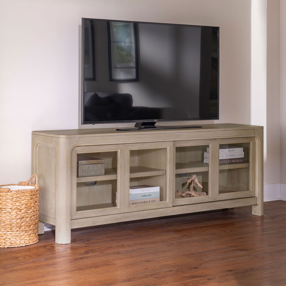 SOLANO TV STAND