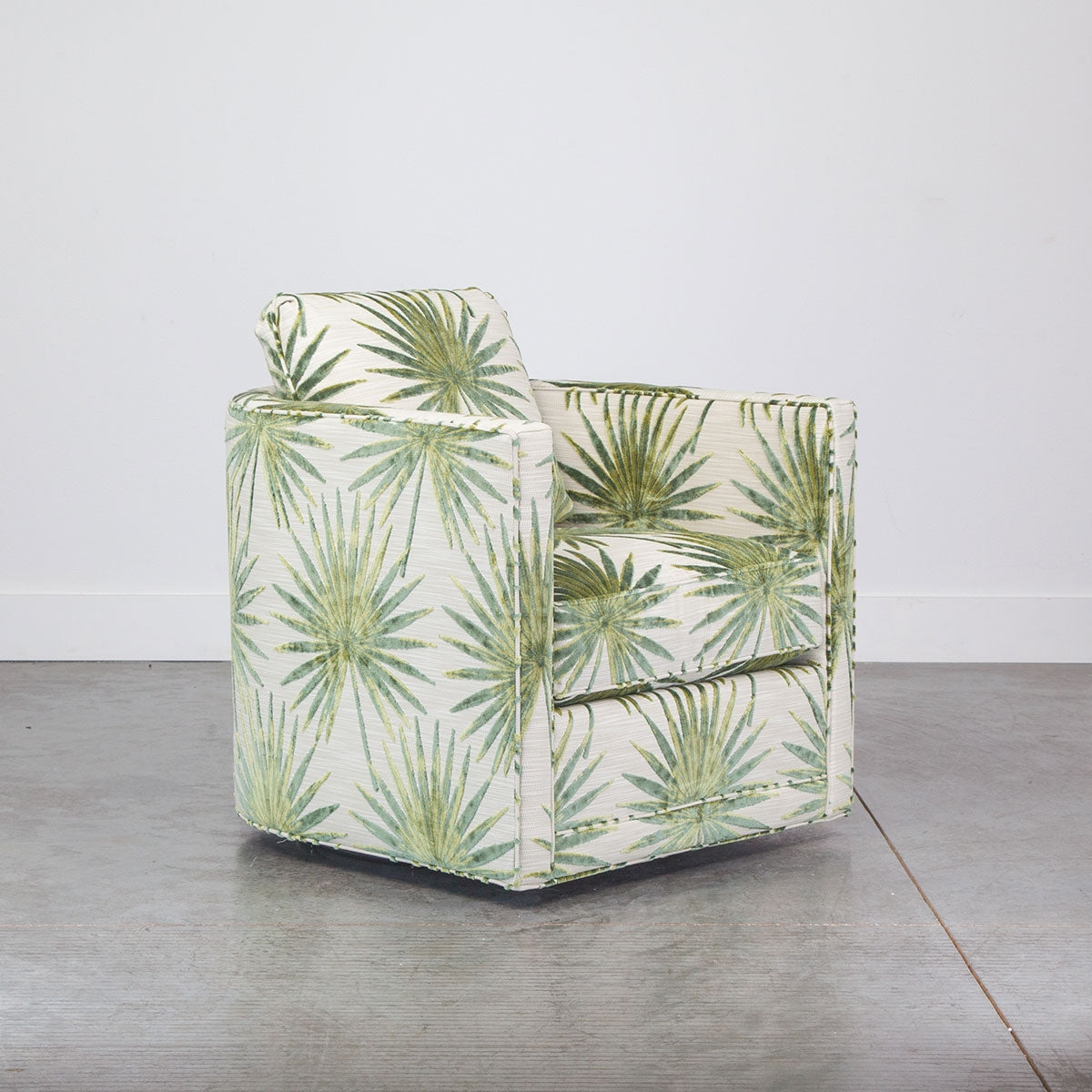 DORADO BEACH SWIVEL CHAIR