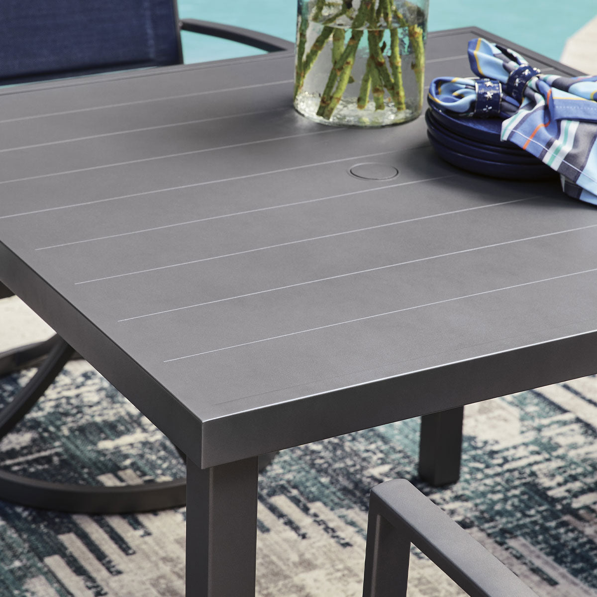 ROCKY CREEK SQUARE DIN TABLE