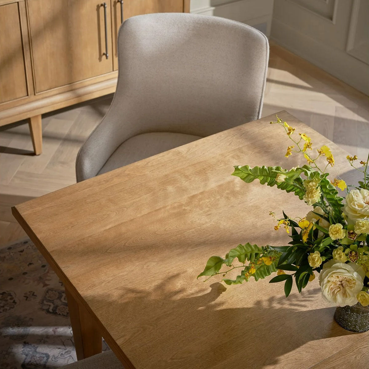 BIRCHAVEN BRINDLE DINING TBL