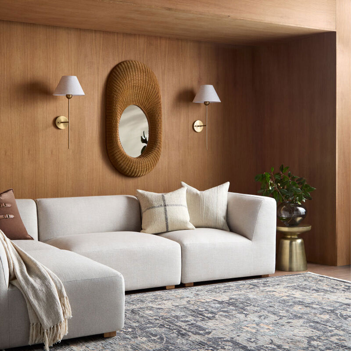 LYE DARK RATTAN ACCENT MIR