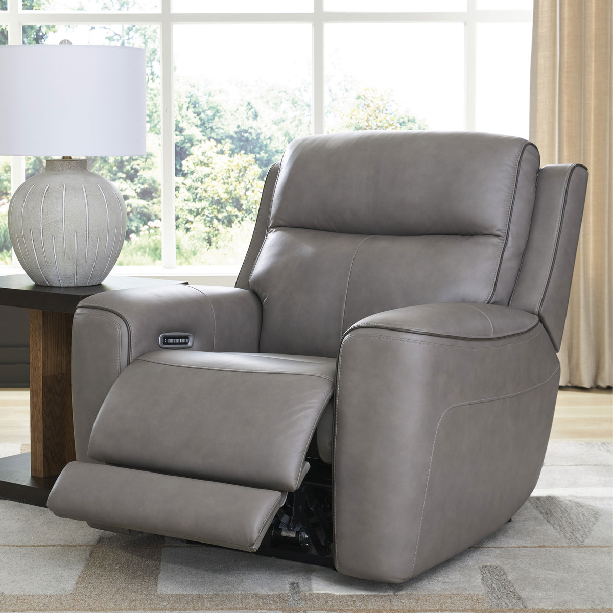 5Z COMFORT RECLINER W/POWER HEADREST/MASSAGE