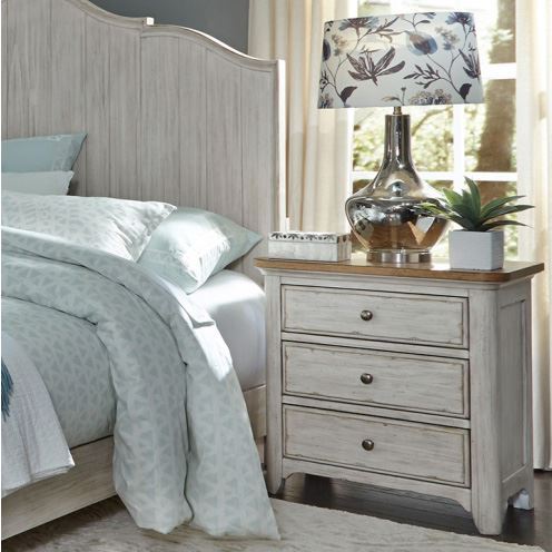 Roanoak 3 Drawer Nightstand