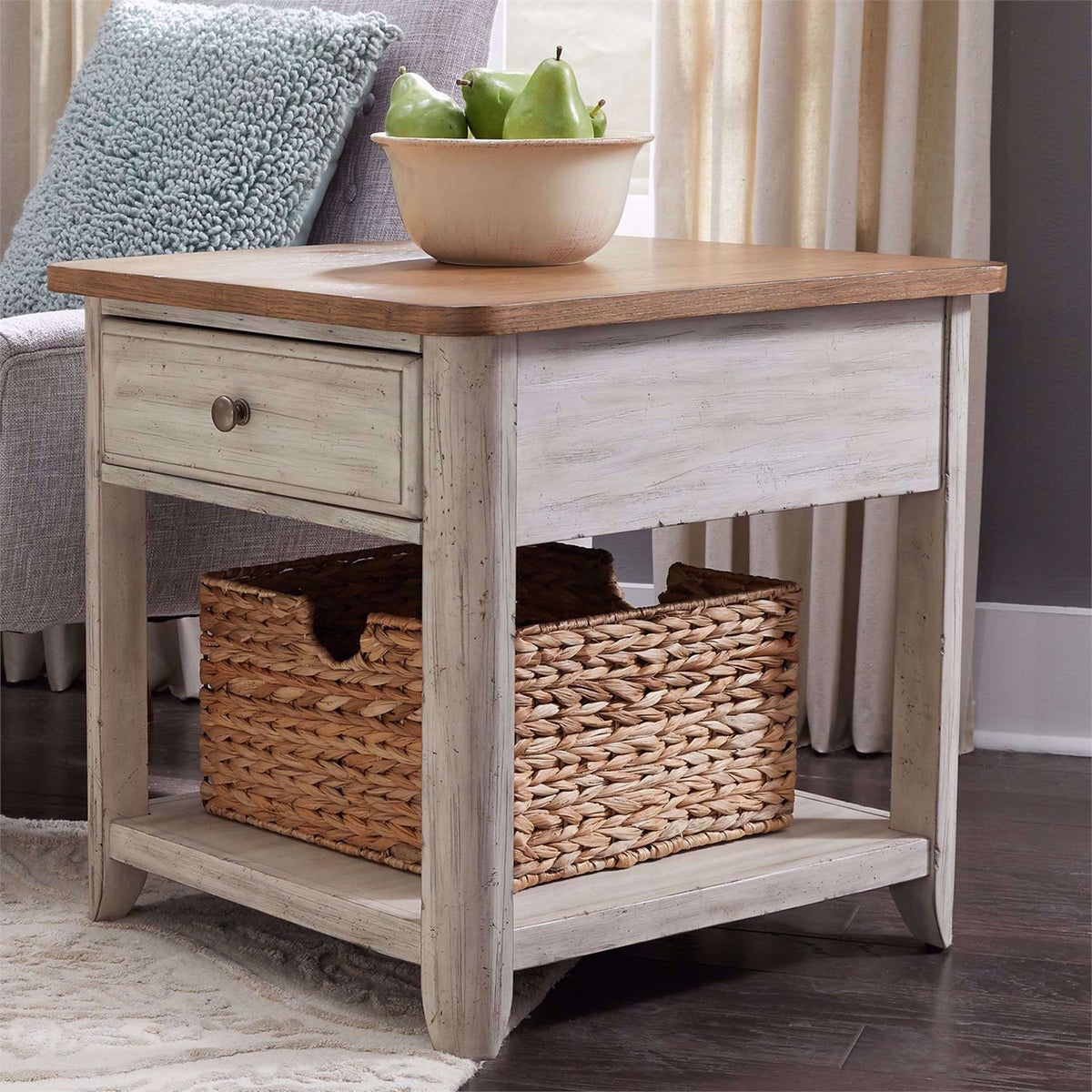 Roanoak End Table with Basket