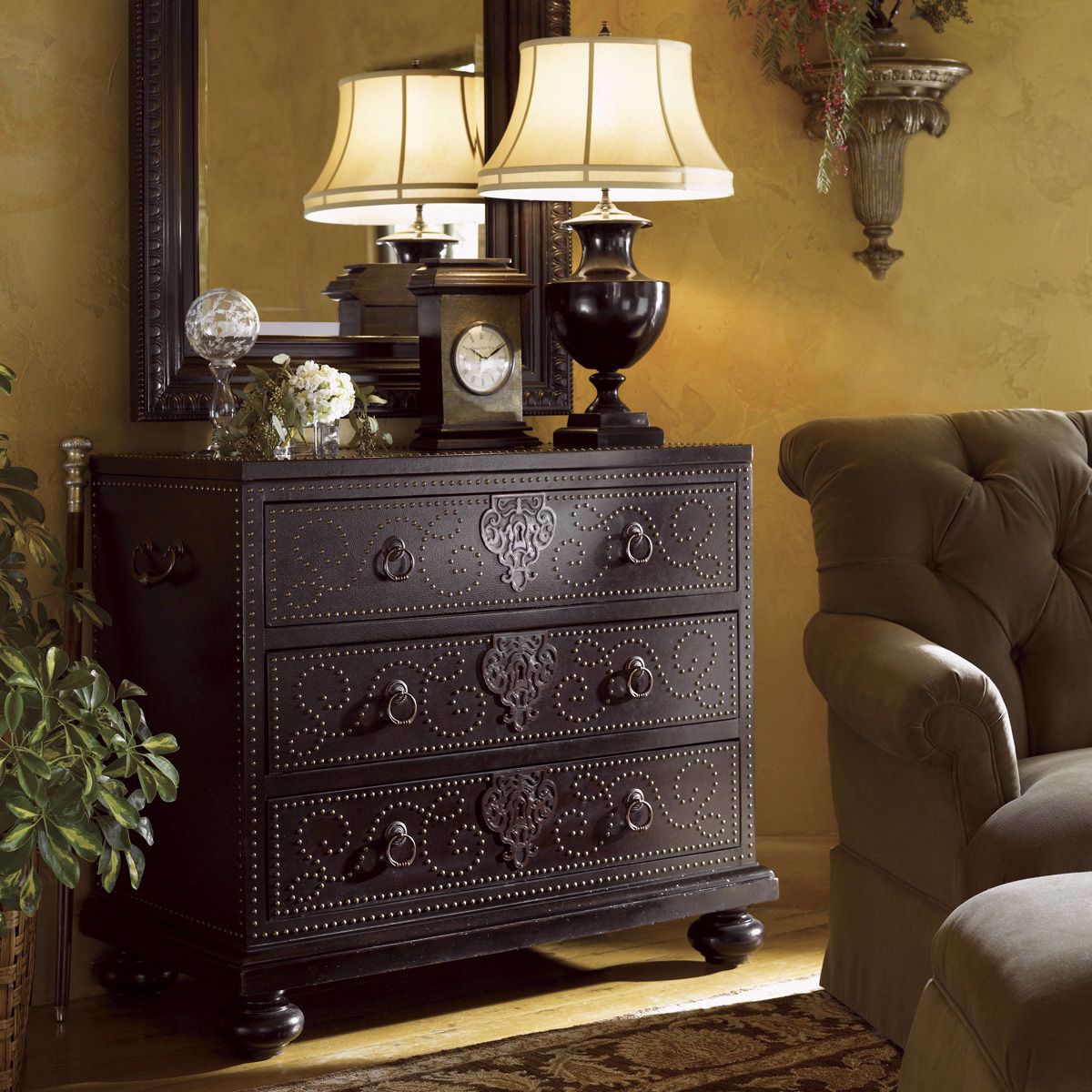 Tortola Chest