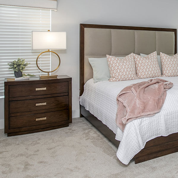 Verdes Nightstand