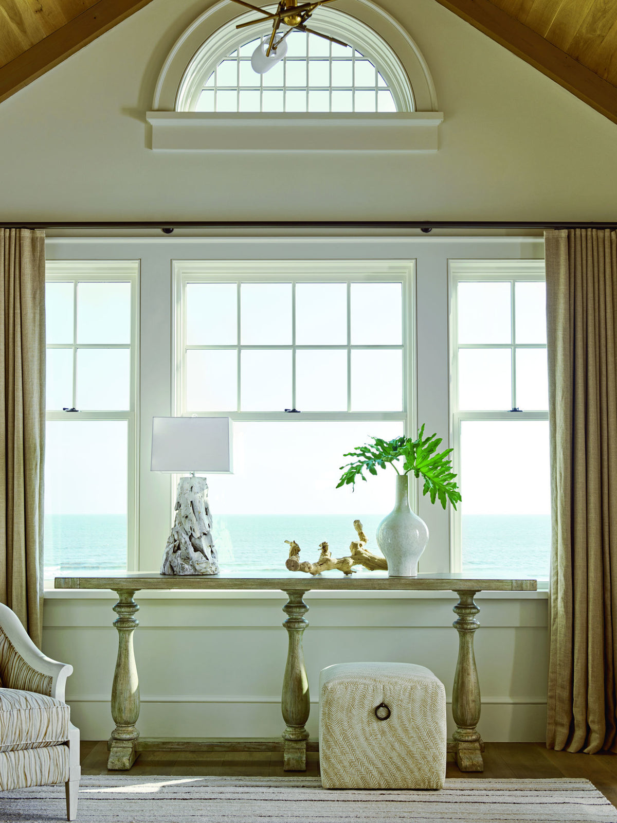 RIVER OAKS CONSOLE IN PALMETTO