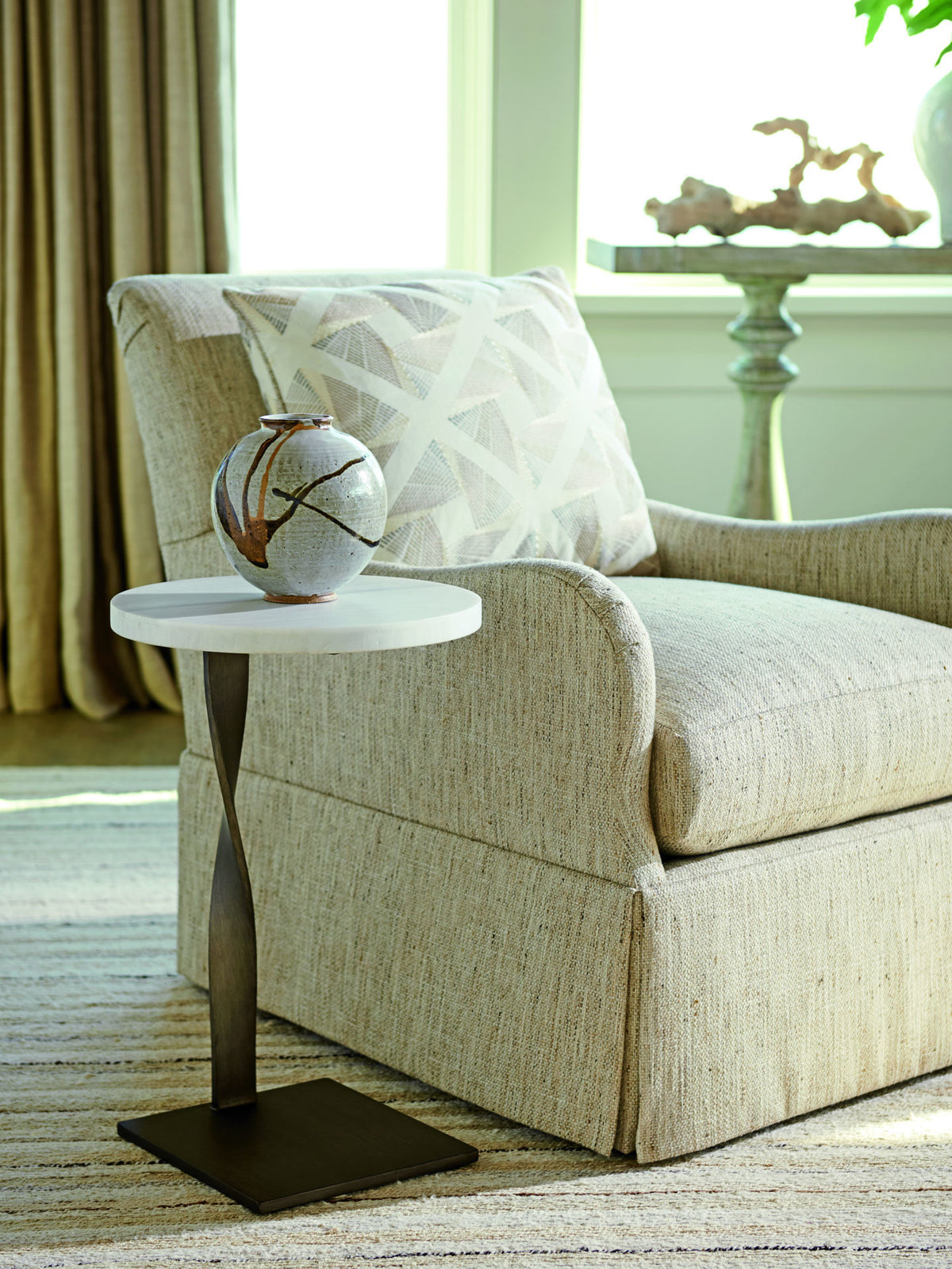 ROCKVILLE ROUND MARTINI TABLE