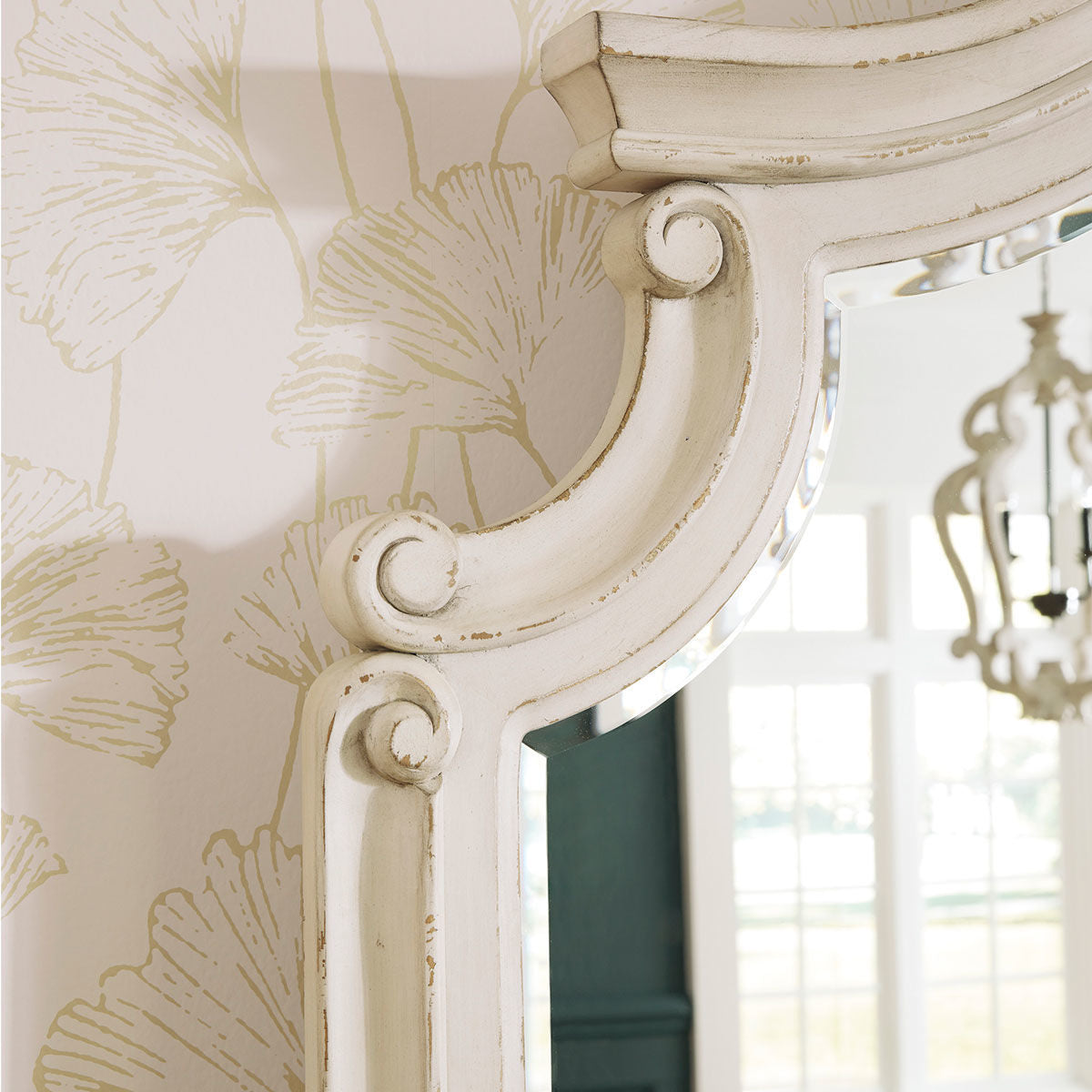 Roslyn Mirror
