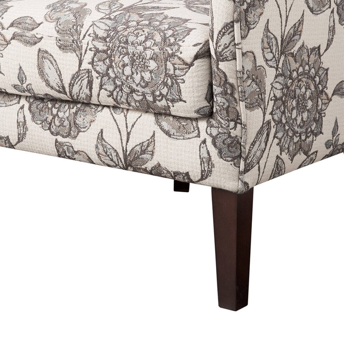 ARIANNA WING CHAIR