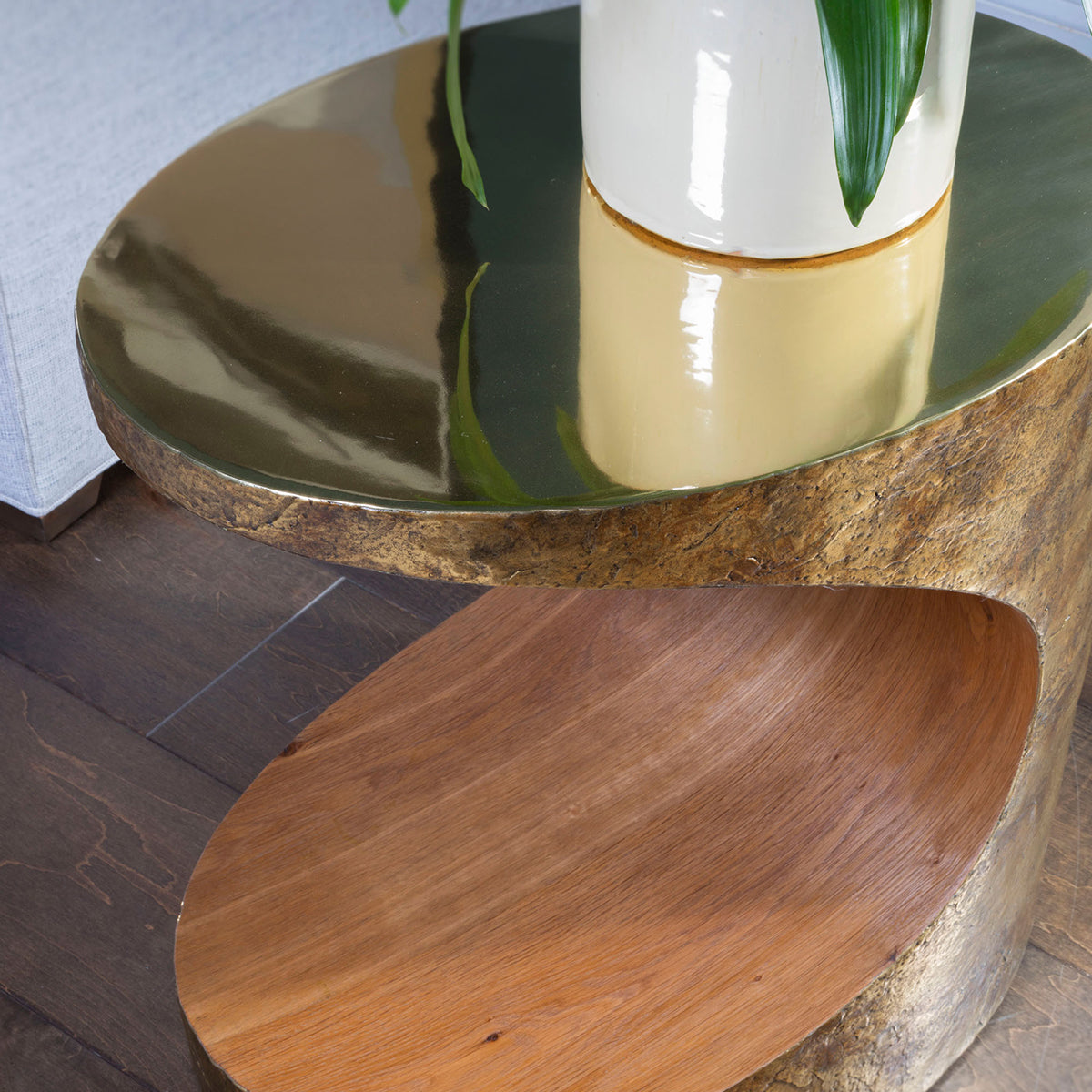 THORNTON OVAL SIDE TABLE